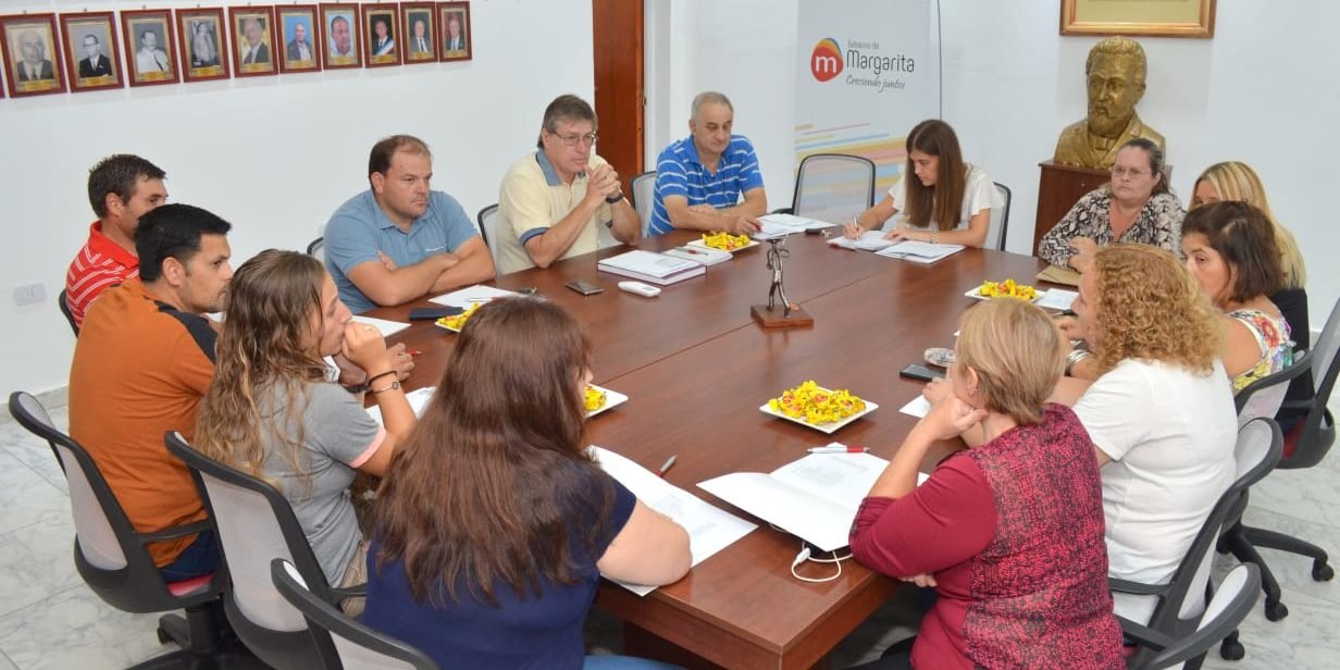 El Presidente Comunal compartió la proyección del FAE 2020 con las autoridades educativas del distrito